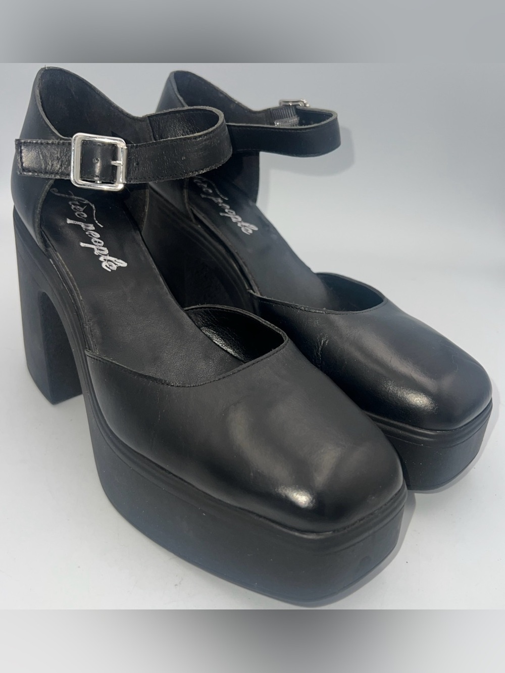 Free People Women’s Gwen Platform Black Leather Mary Jane Heels Size EU40 US 10